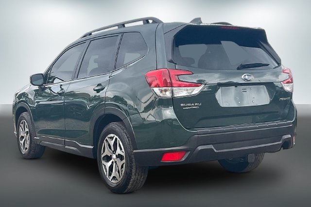 Used 2022 Subaru Forester Premium AWD/4WD image 12