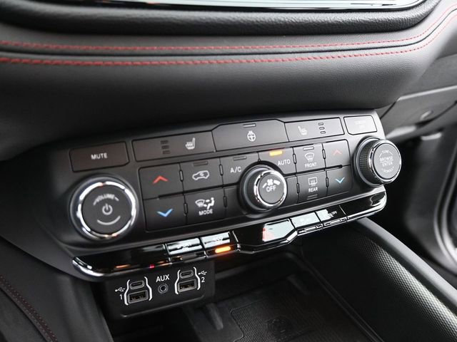 Used 2024 Dodge Durango R/T image 34