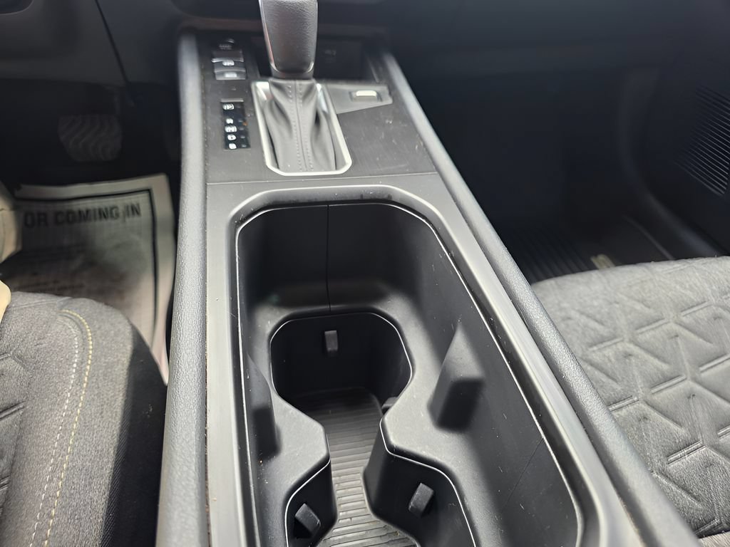 Used 2025 Nissan Kicks SV FWD image 22