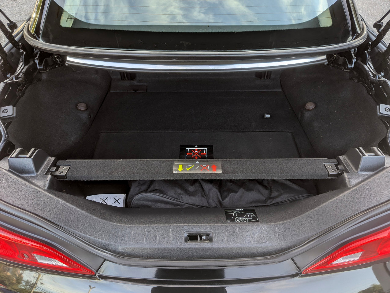 Used 2013 INFINITI G37 Sport w/ Premium Pkg image 36