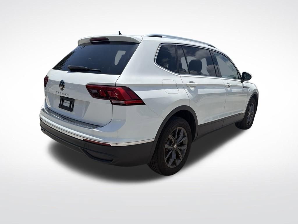 Used 2023 Volkswagen Tiguan SE FWD image 5