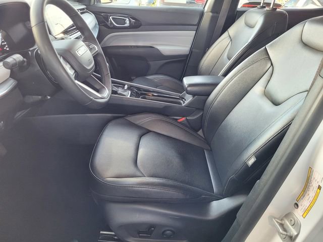 Used 2025 Jeep Compass Limited image 16