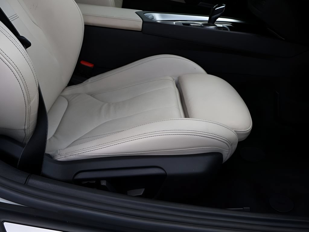 Used 2019 BMW Z4 sDrive30i w/ M Sport Package RWD image 15