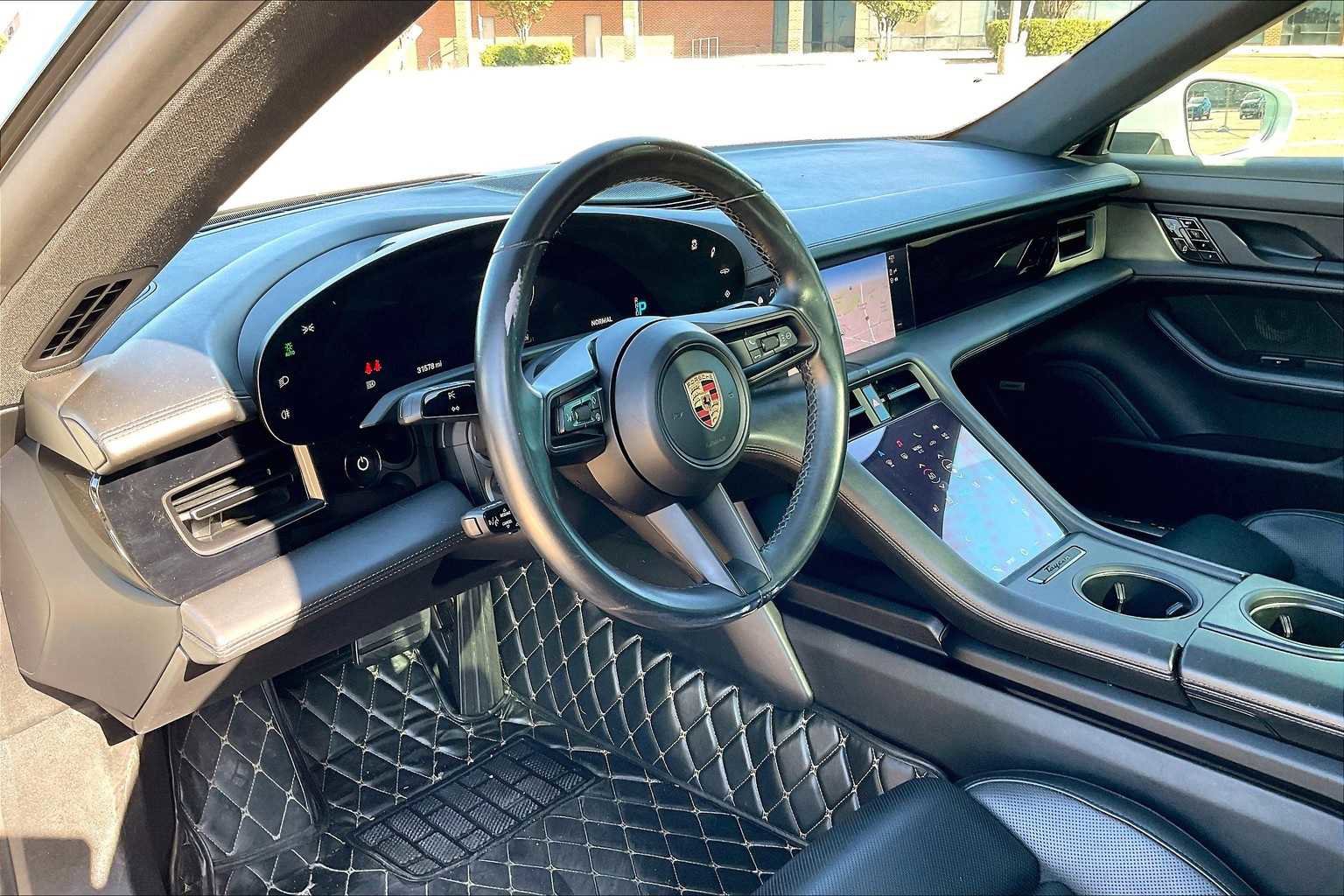 Used 2020 Porsche Taycan 4S image 2