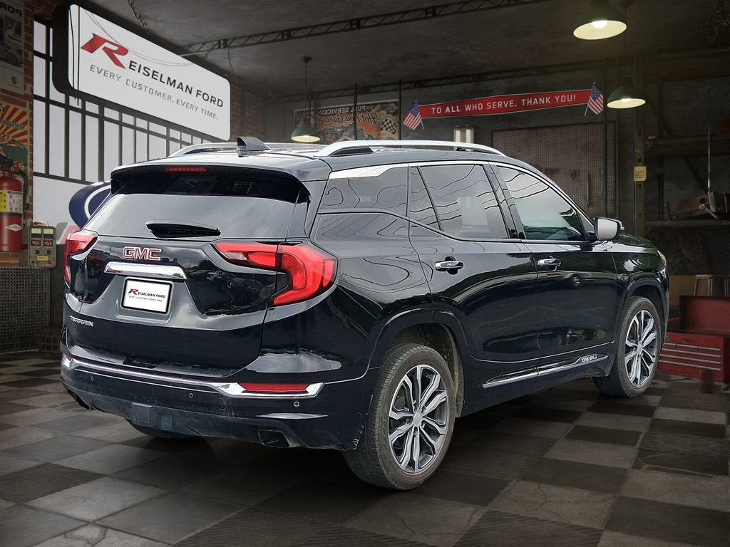 Used 2020 GMC Terrain Denali w/ LPO, Floor Liner Package FWD image 6