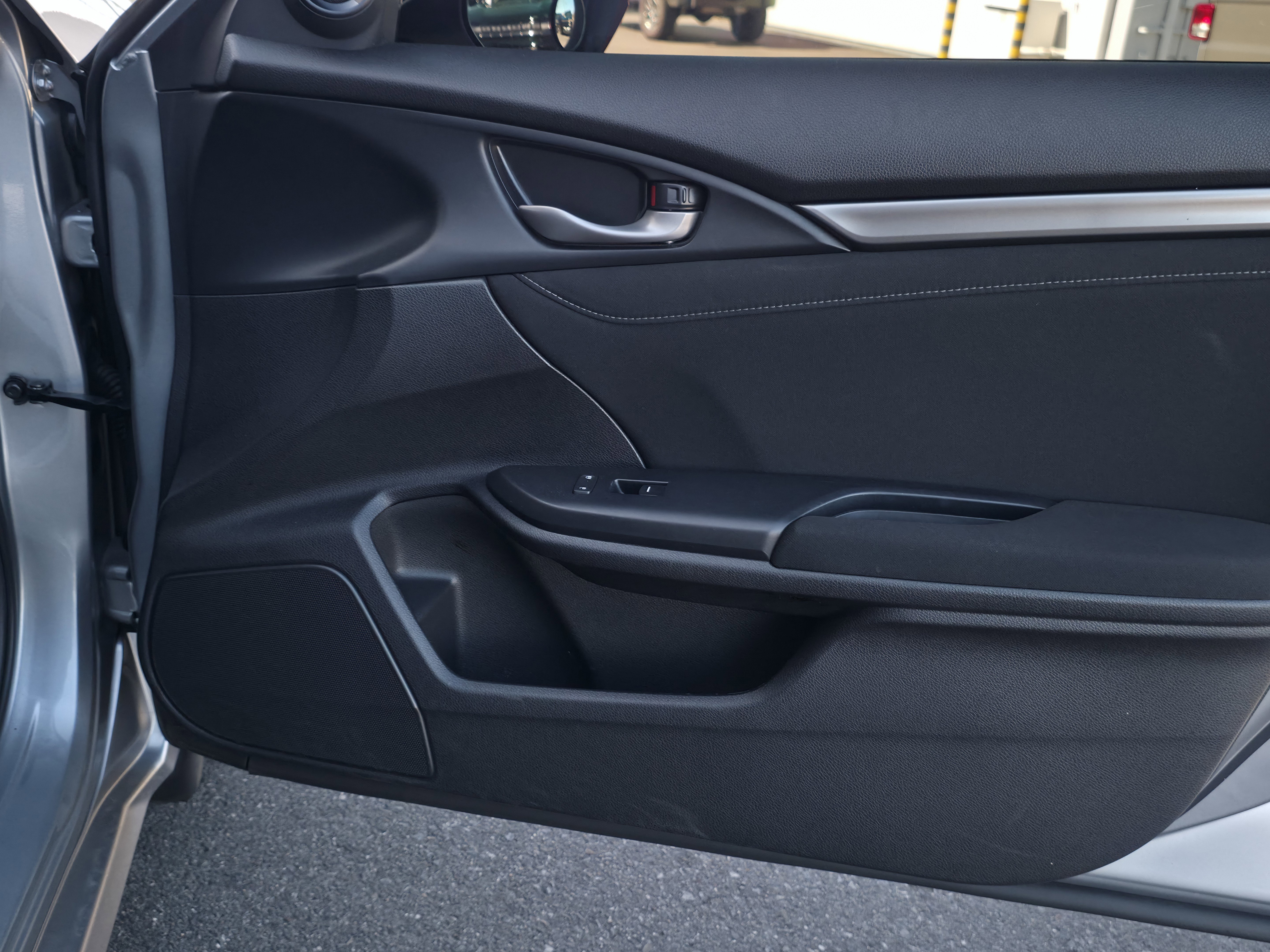 Used 2019 Honda Civic EX image 32