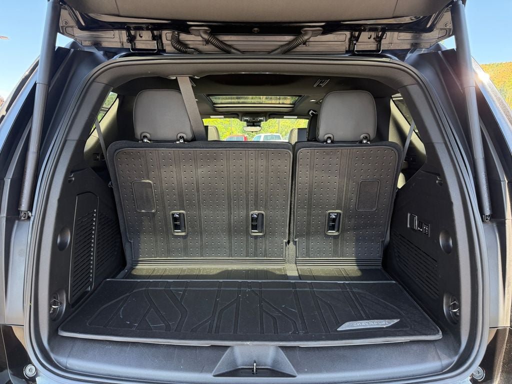 Used 2023 Chevrolet Tahoe High Country w/ Premium Package 2 AWD/4WD image 22