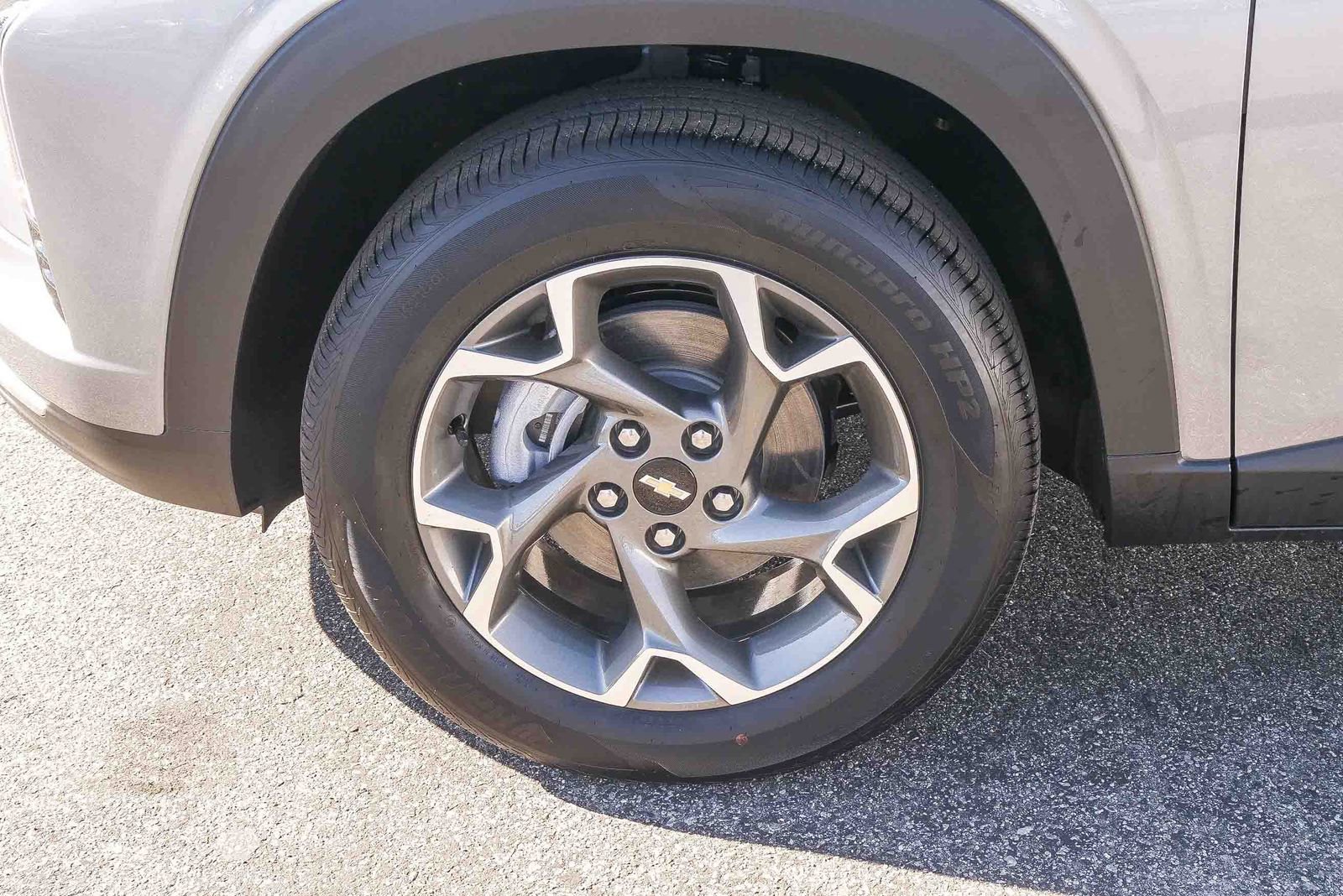 New 2026 Chevrolet Trax LT w/ LT Convenience Package FWD image 5