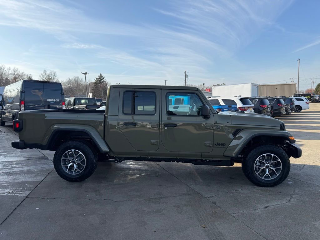 New 2026 Jeep Gladiator Sport AWD/4WD image 8