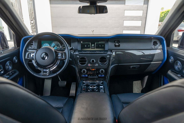 Used 2020 Rolls-Royce Cullinan Black Badge image 70