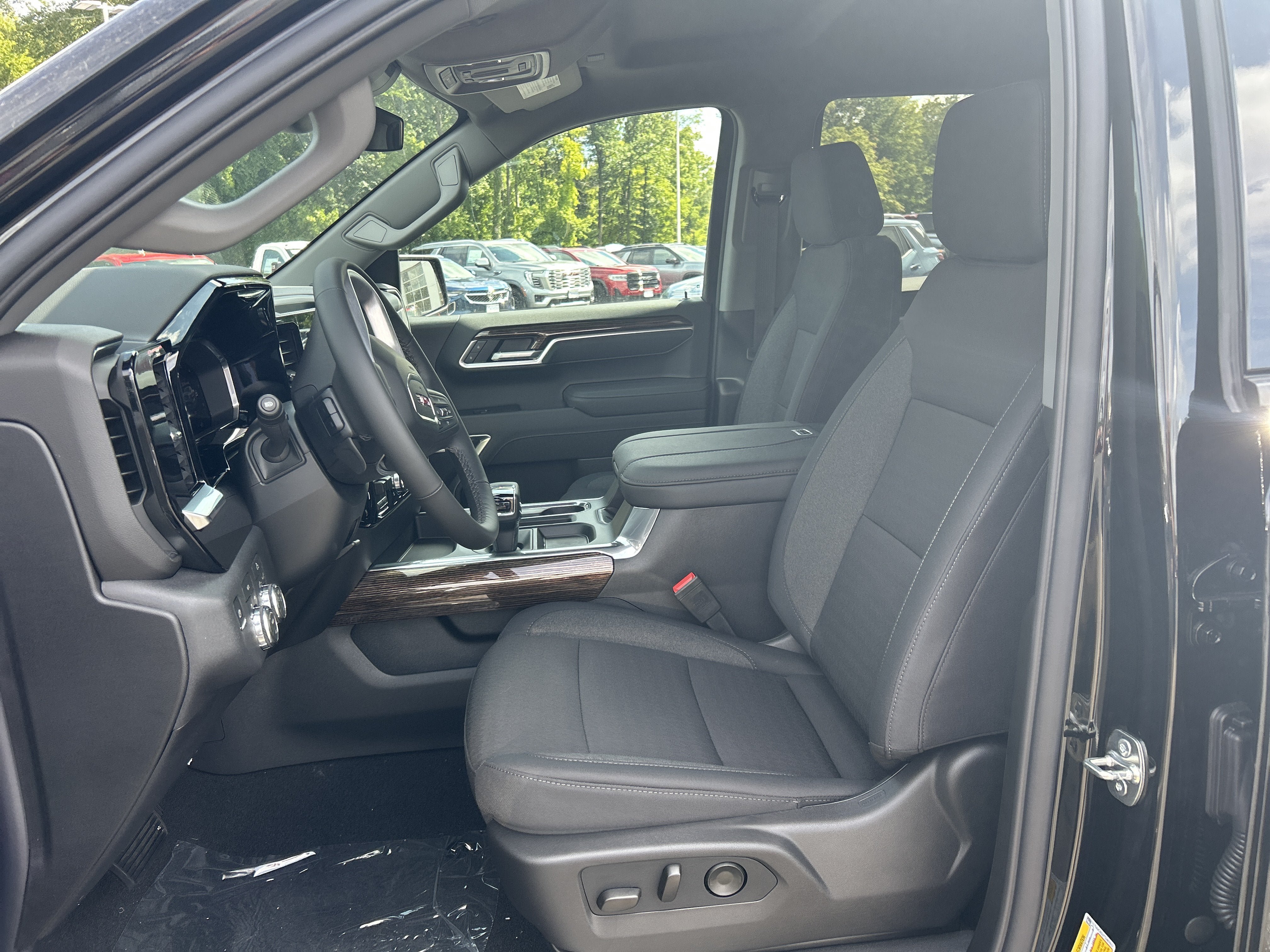 New 2026 GMC Sierra 1500 Elevation w/ Preferred Package AWD/4WD image 21