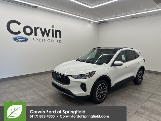 New 2025 Ford Escape SE