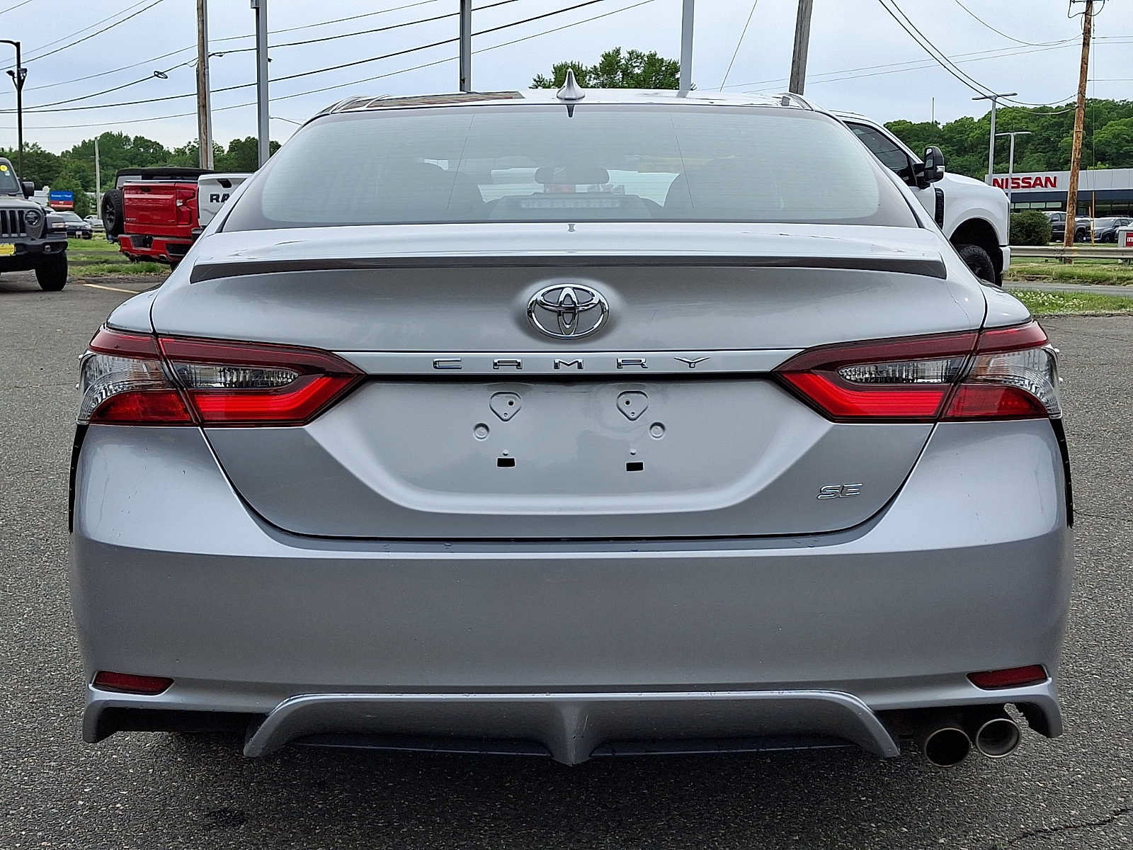Used 2024 Toyota Camry SE FWD image 5