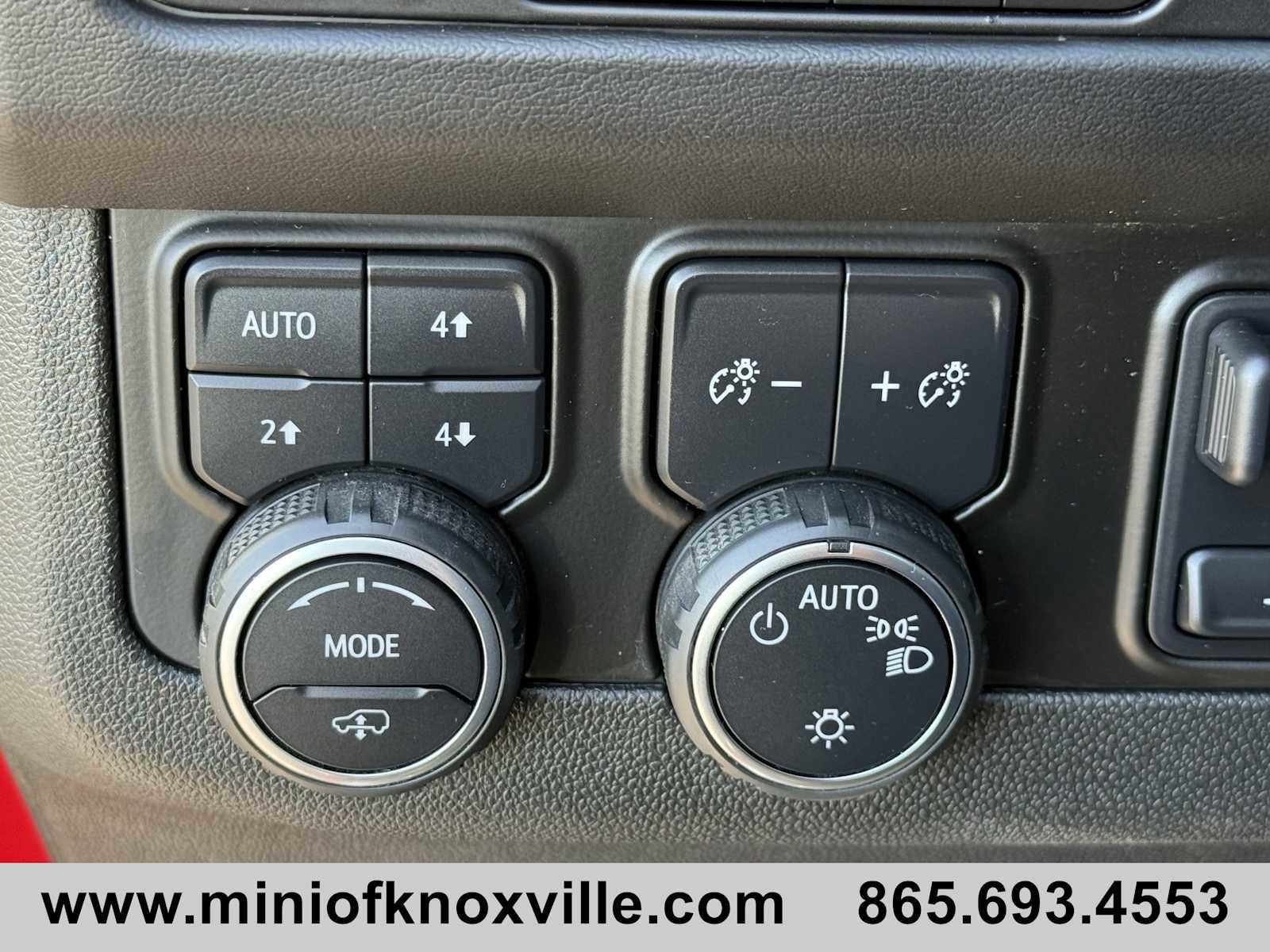 Used 2023 Chevrolet Tahoe Z71 w/ Z71 Off-Road Package image 26