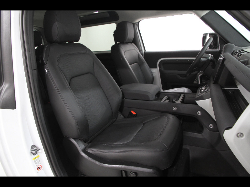 Used 2023 Land Rover Defender 90 S AWD/4WD image 18