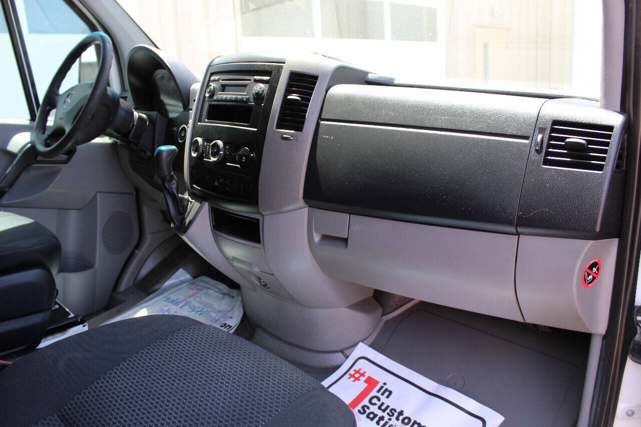 Used 2012 Mercedes-Benz Sprinter 2500 image 16