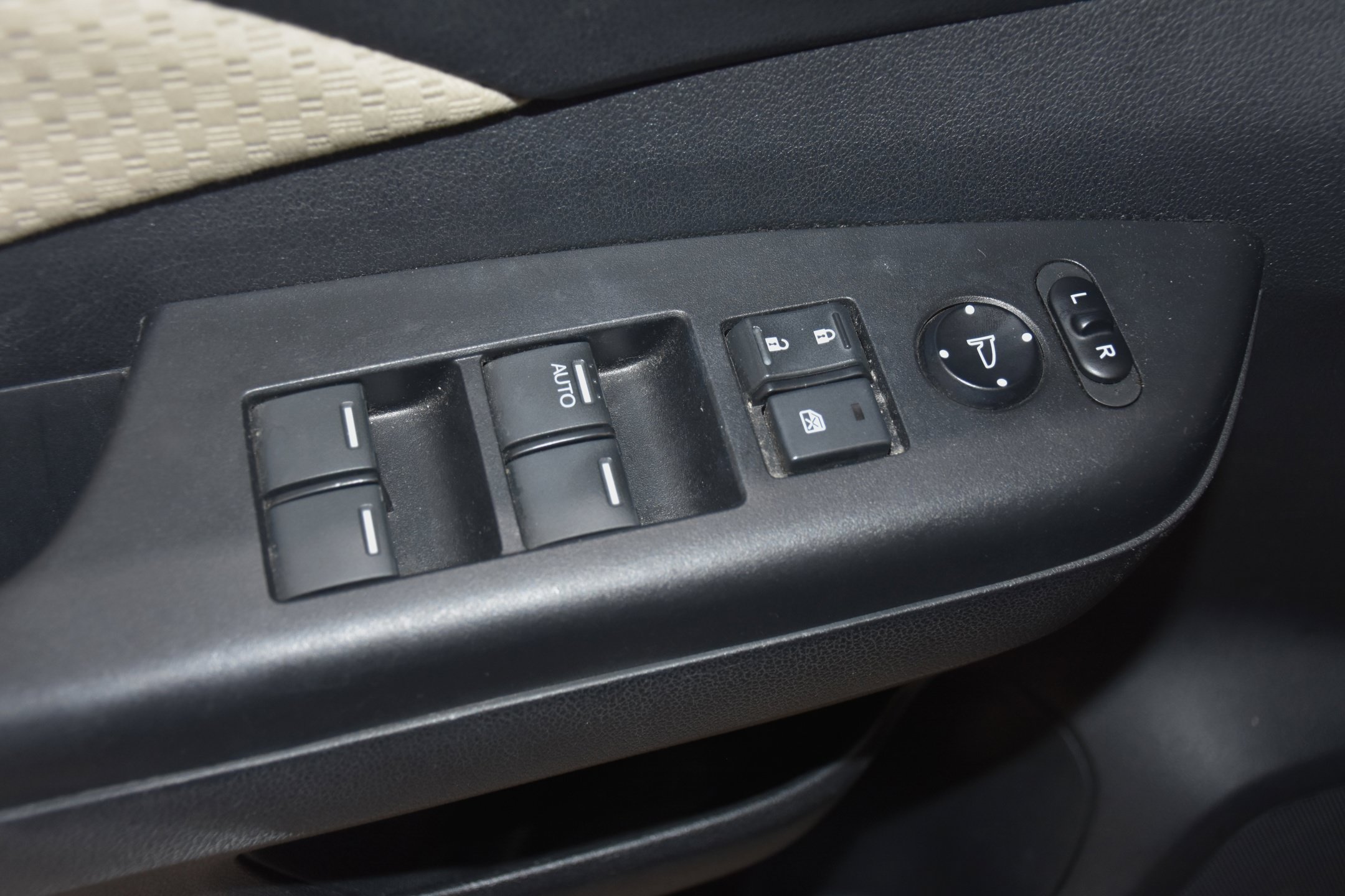 Used 2016 Honda CR-V EX image 24