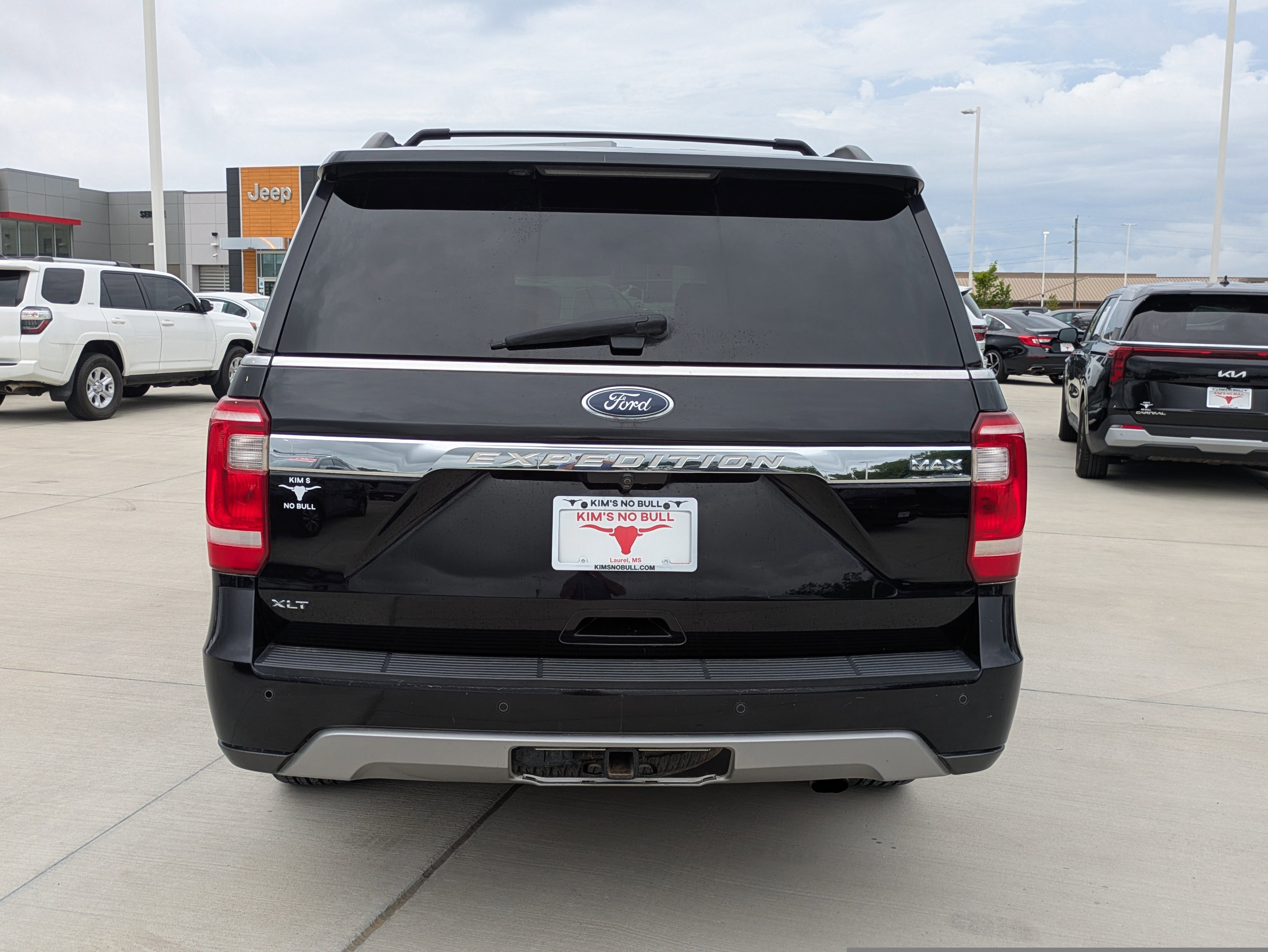 Used 2020 Ford Expedition Max XLT w/ Equipment Group 202A AWD/4WD image 4