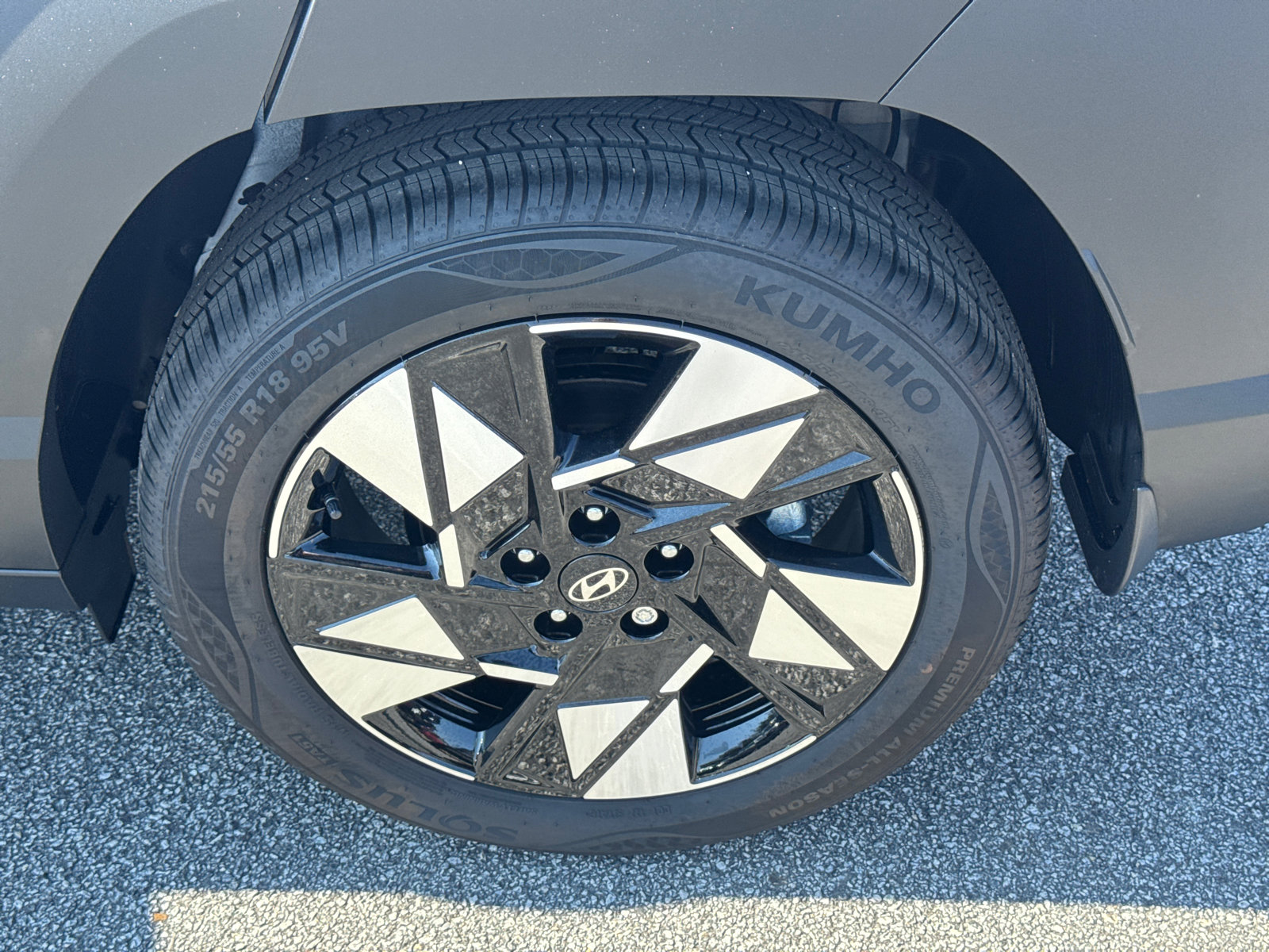 Certified 2025 Hyundai Kona SEL image 19