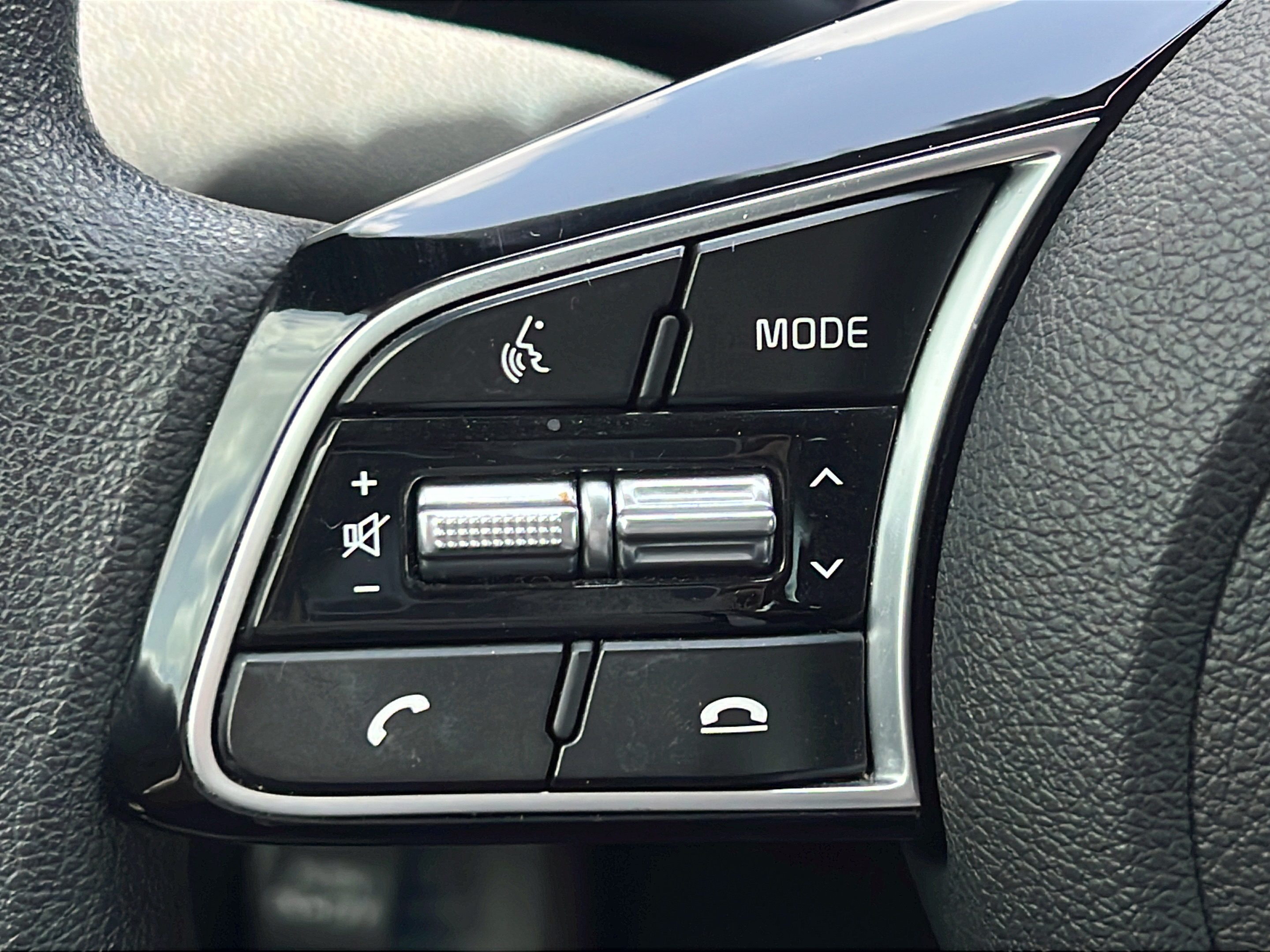 Used 2020 Kia Optima LX FWD image 17