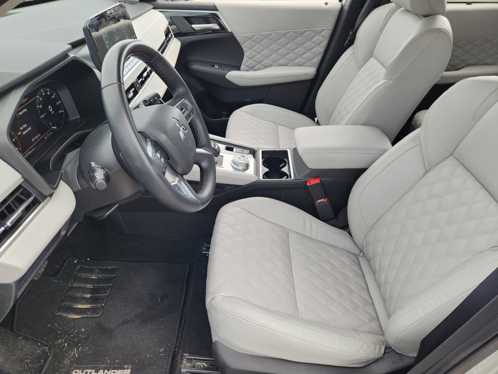 Used 2024 Mitsubishi Outlander SEL FWD image 10