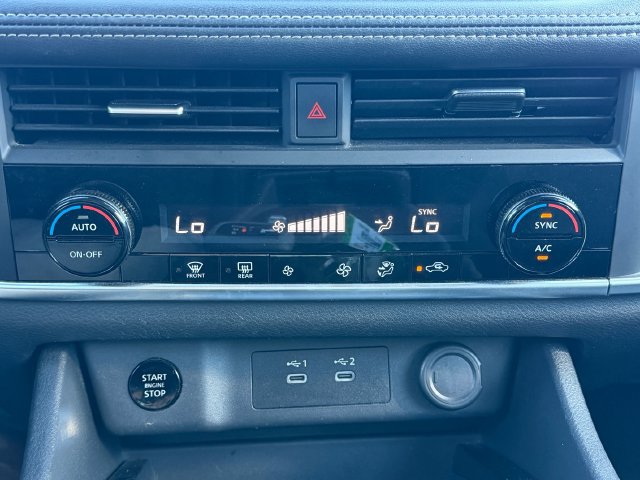 Used 2024 Nissan Rogue SV FWD image 25