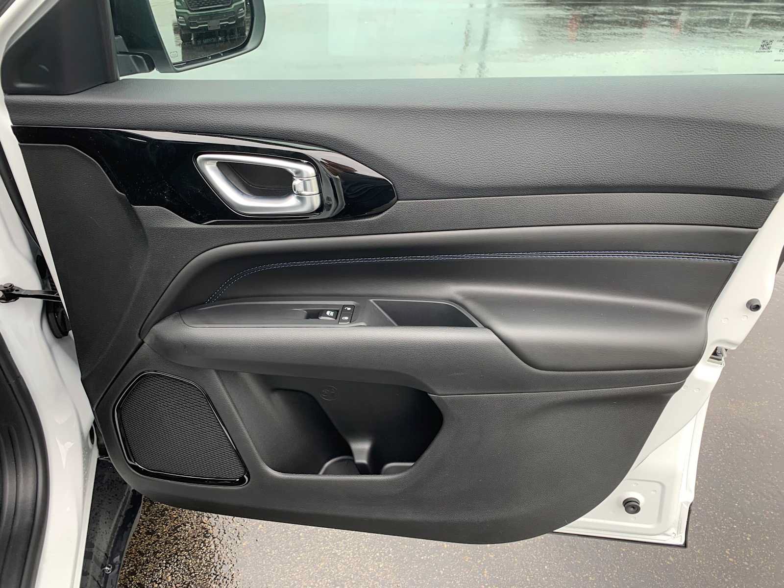 New 2026 Jeep Compass Latitude AWD/4WD image 17
