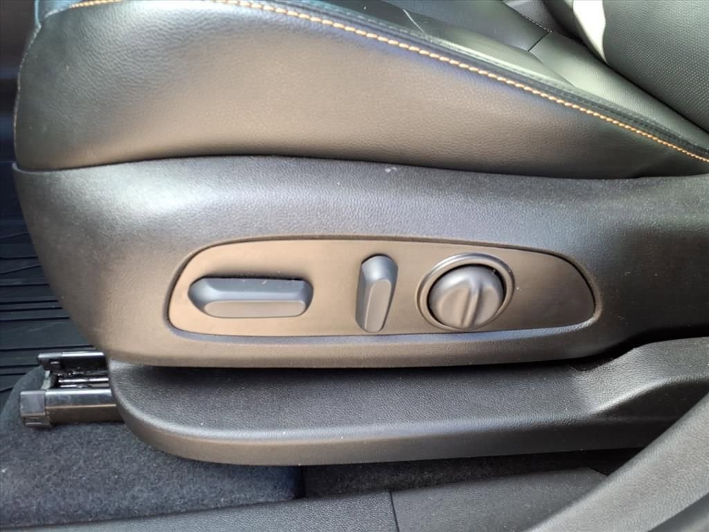 Used 2023 Chevrolet Equinox Premier image 13