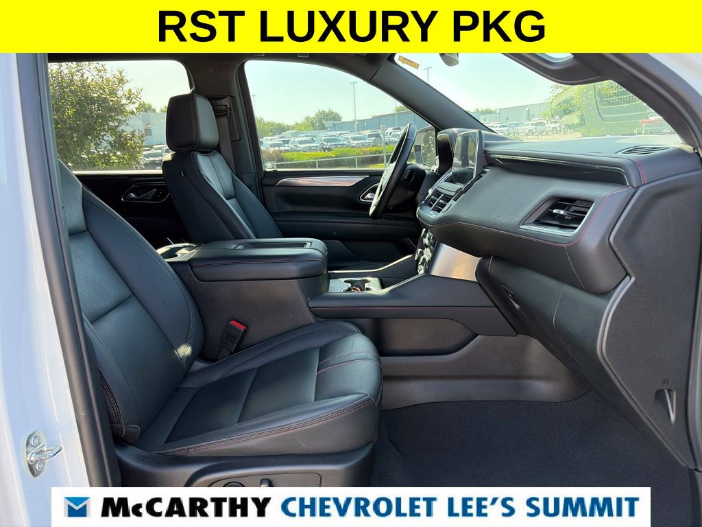 Used 2024 Chevrolet Suburban RST w/ Luxury Package AWD/4WD image 29