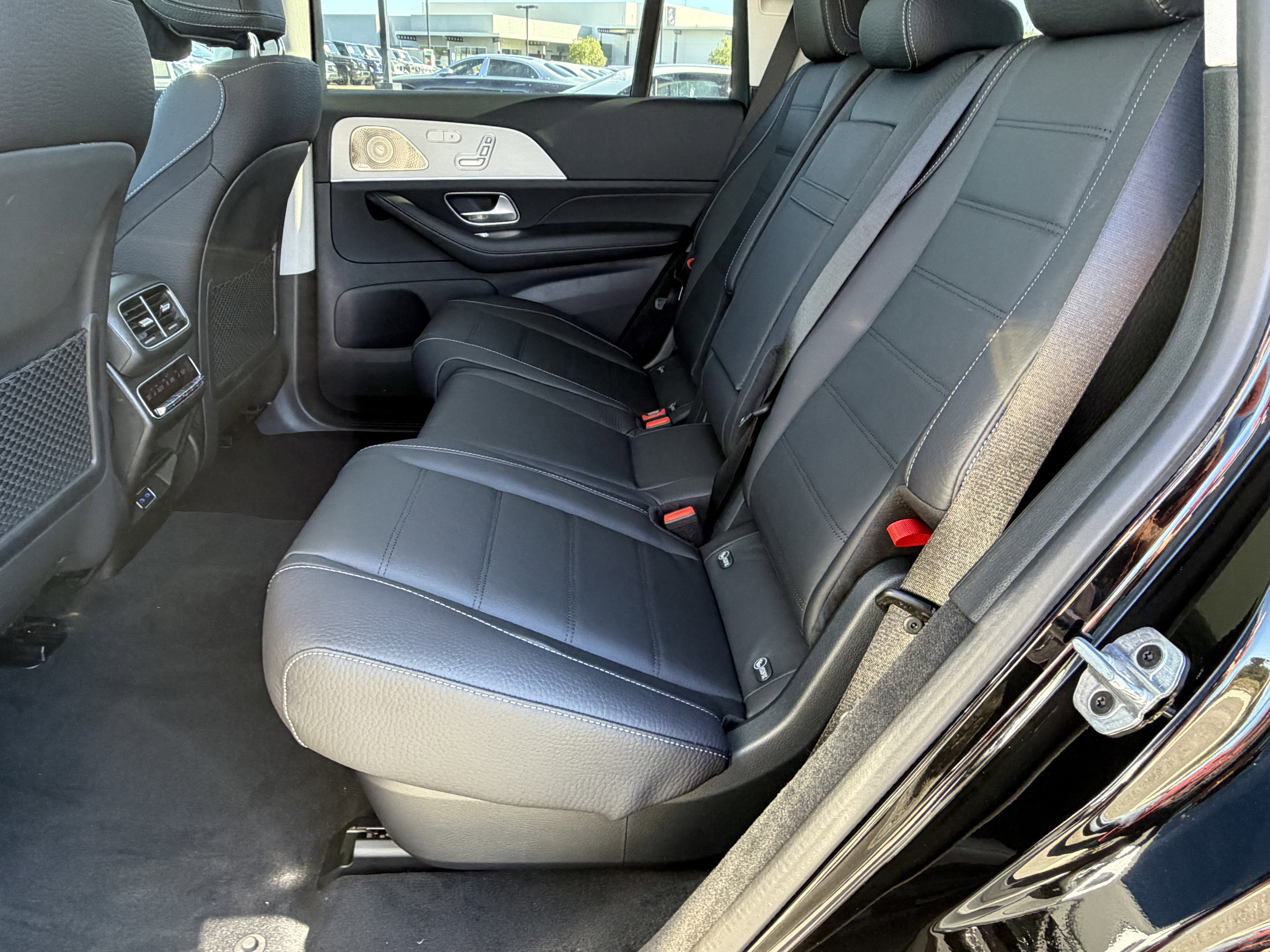 New 2026 Mercedes-Benz GLS 450 4MATIC image 31