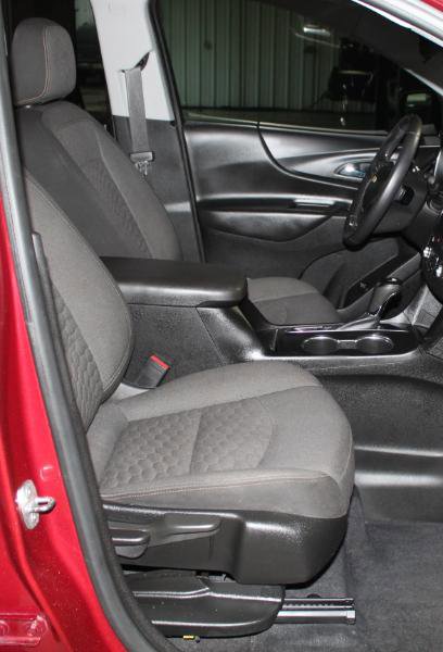 Used 2020 Chevrolet Equinox LT image 29