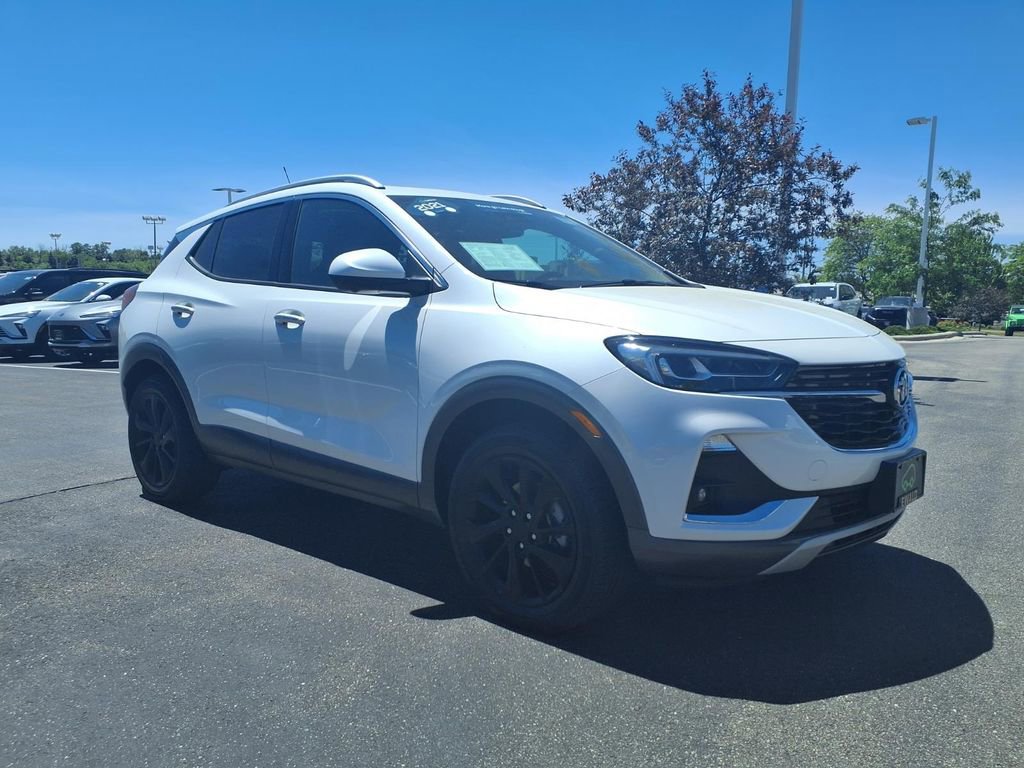 Certified 2021 Buick Encore GX Essence w/ Advanced Technology Package AWD/4WD image 5
