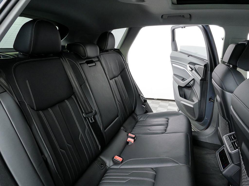 Used 2024 Audi Q8 e-tron Prestige w/ Prestige Package image 23