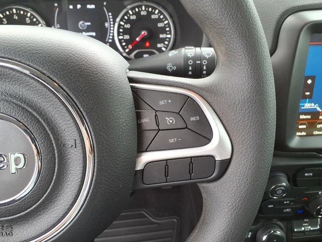 Certified 2023 Jeep Renegade Latitude AWD/4WD image 19