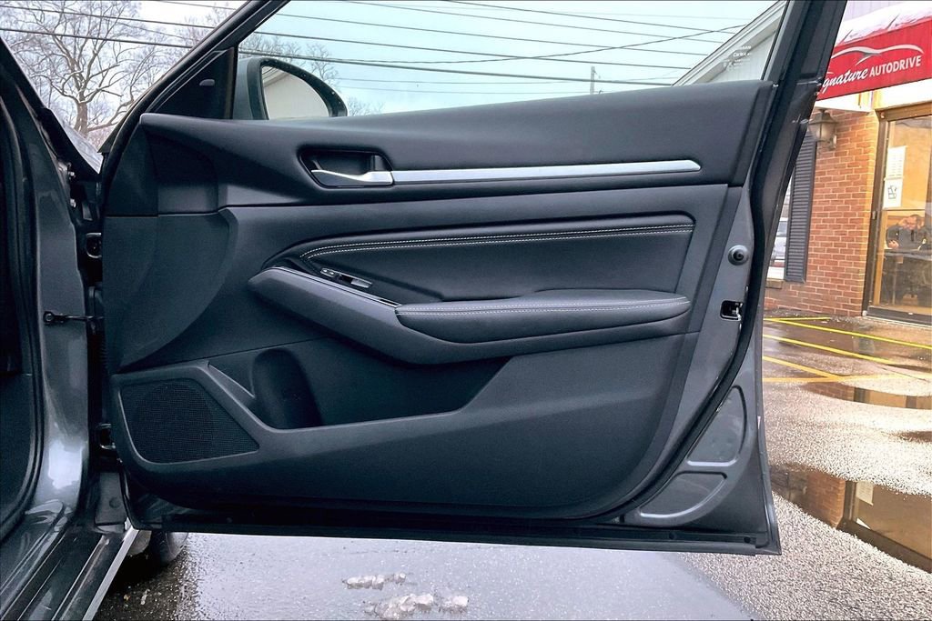 Used 2023 Nissan Altima 2.5 SV w/ SV Premium Package image 23