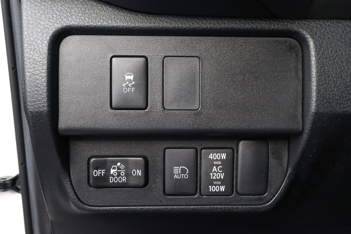 Used 2023 Toyota Tacoma TRD Off-Road image 18