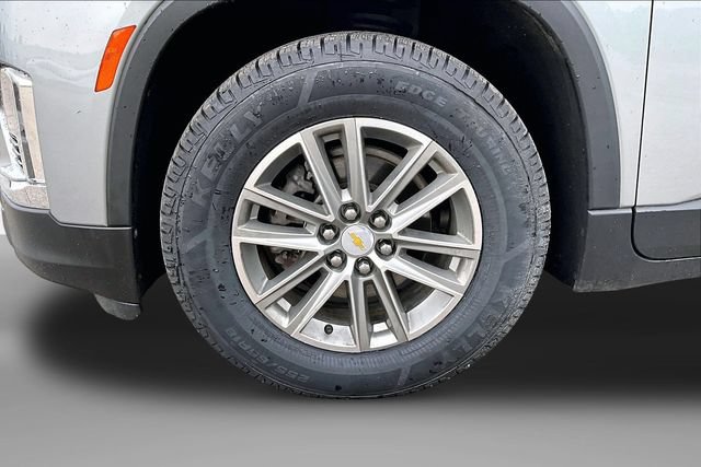 Used 2023 Chevrolet Traverse LT w/ LPO, Cargo Package AWD/4WD image 9