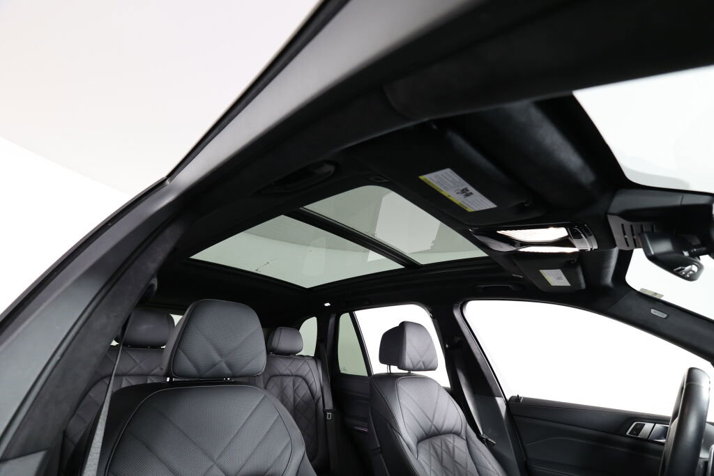 Used 2024 BMW X5 xDrive40i w/ M Sport Package image 39