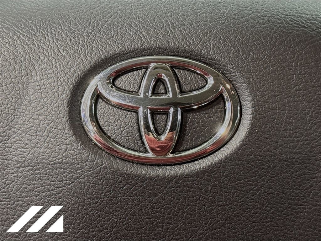 Used 2021 Toyota Tacoma SR AWD/4WD image 32