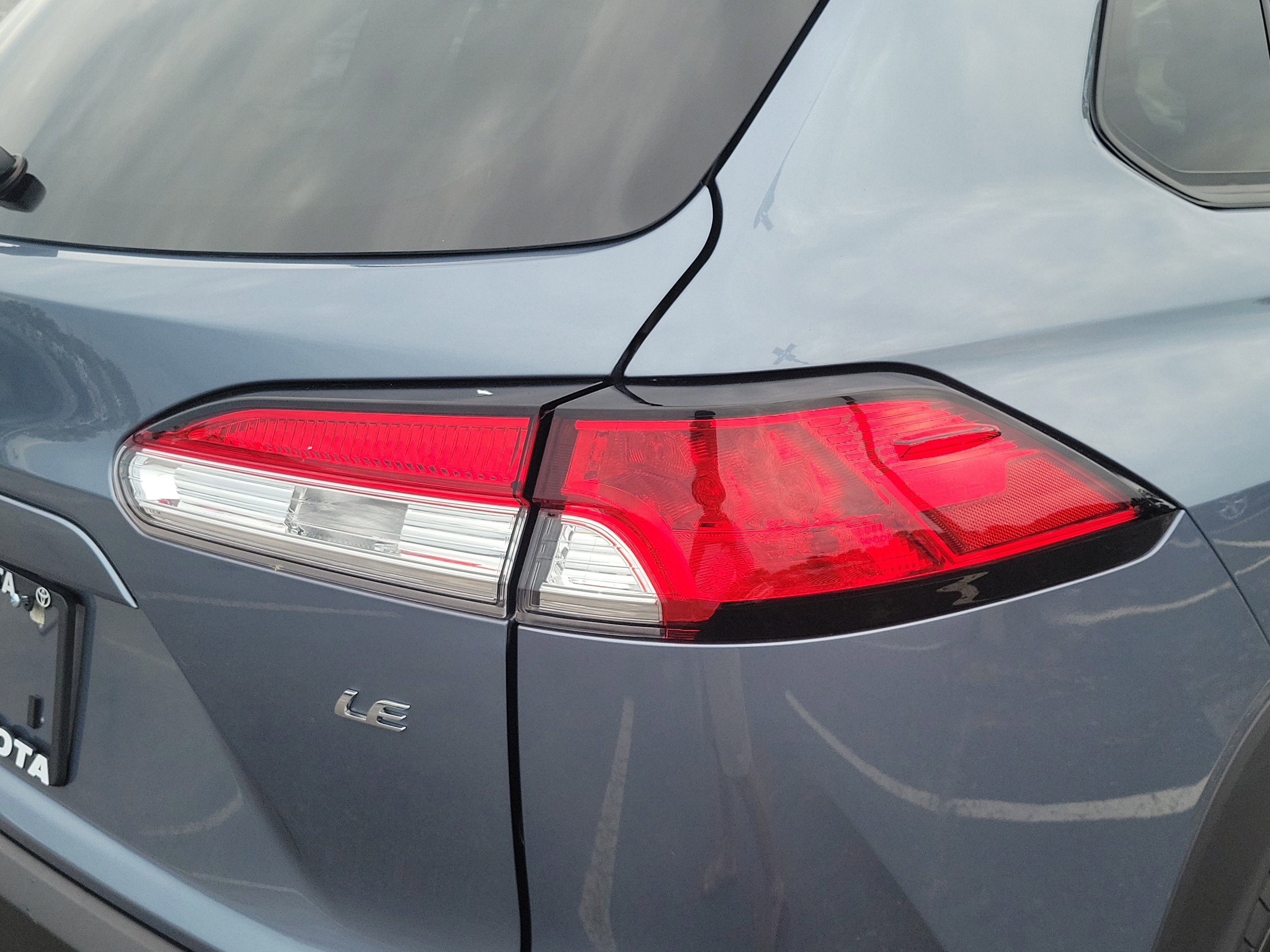 Used 2025 Toyota Corolla Cross LE FWD image 11