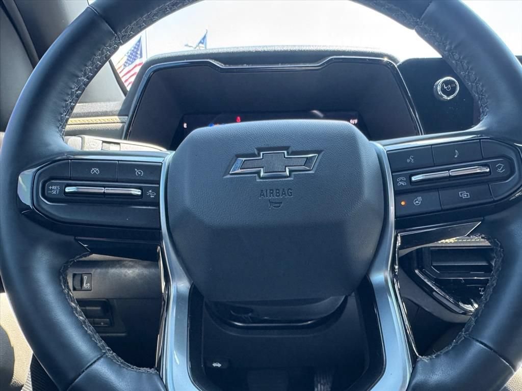 Used 2025 Chevrolet Colorado ZR2 AWD/4WD image 16