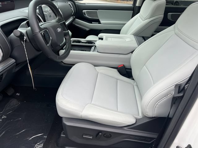 New 2027 Ford Expedition Max Platinum RWD image 9