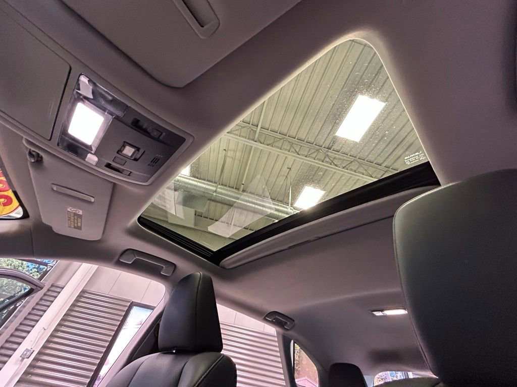 Used 2021 Lexus RX 350L Premium w/ Premium Package image 56