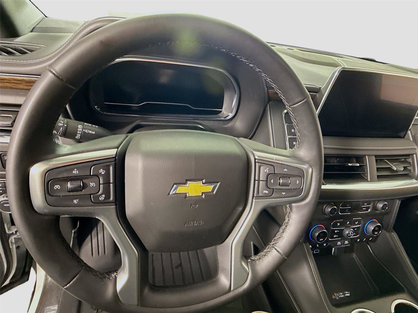 Used 2024 Chevrolet Tahoe Premier w/ Premium Package image 5