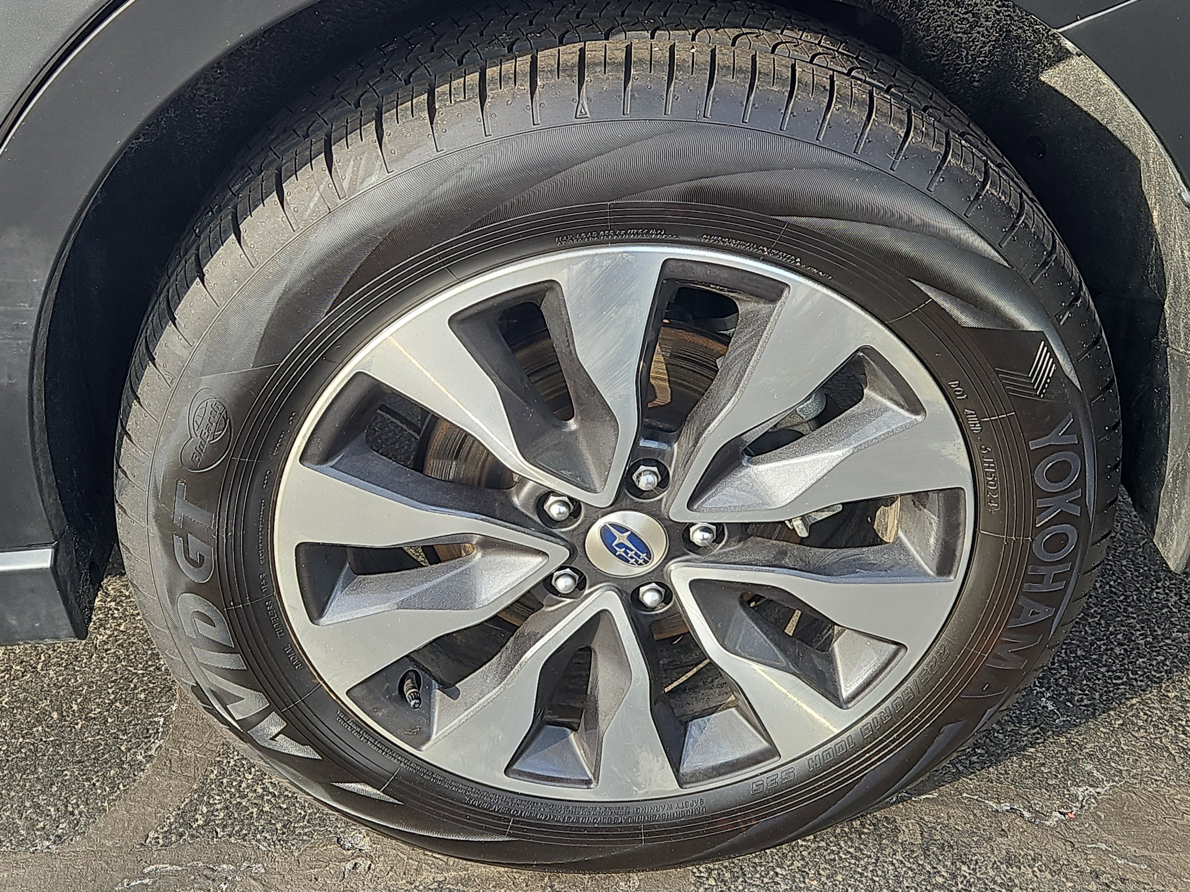 Certified 2025 Subaru Outback Limited image 30