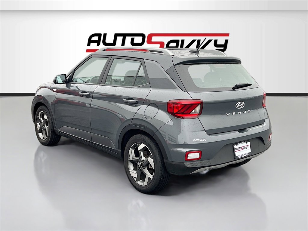 Used 2024 Hyundai Venue SEL image 5