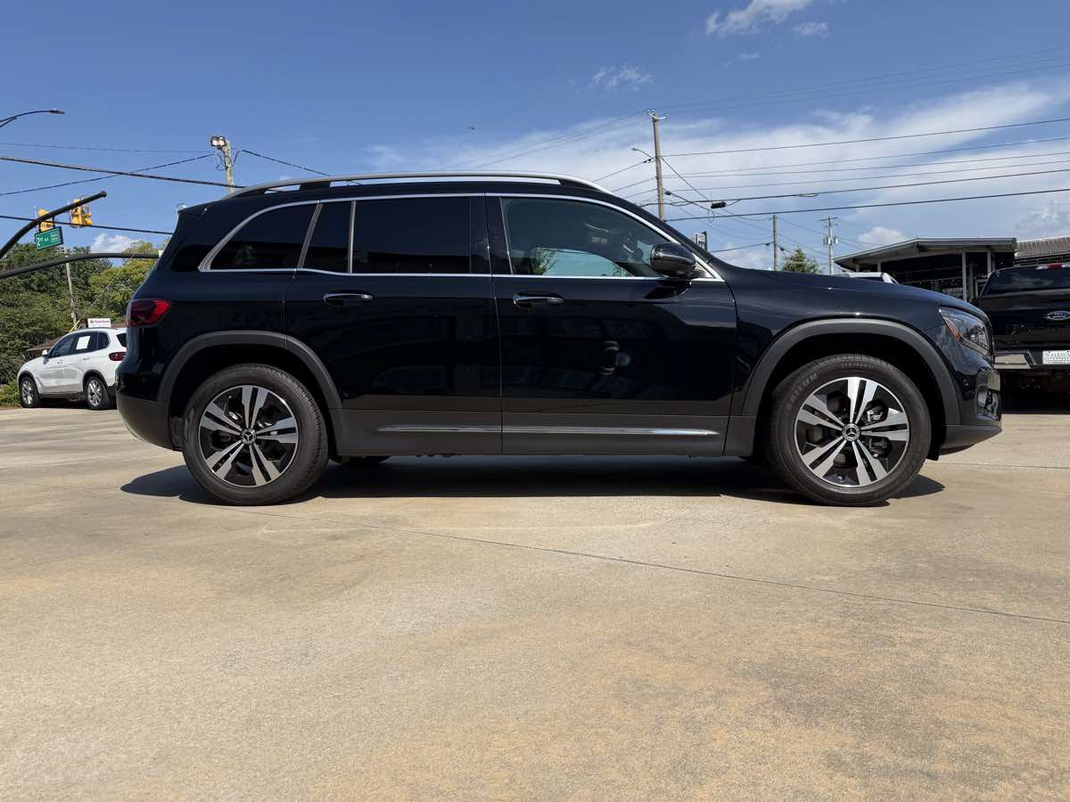 Used 2025 Mercedes-Benz GLB 250 image 5