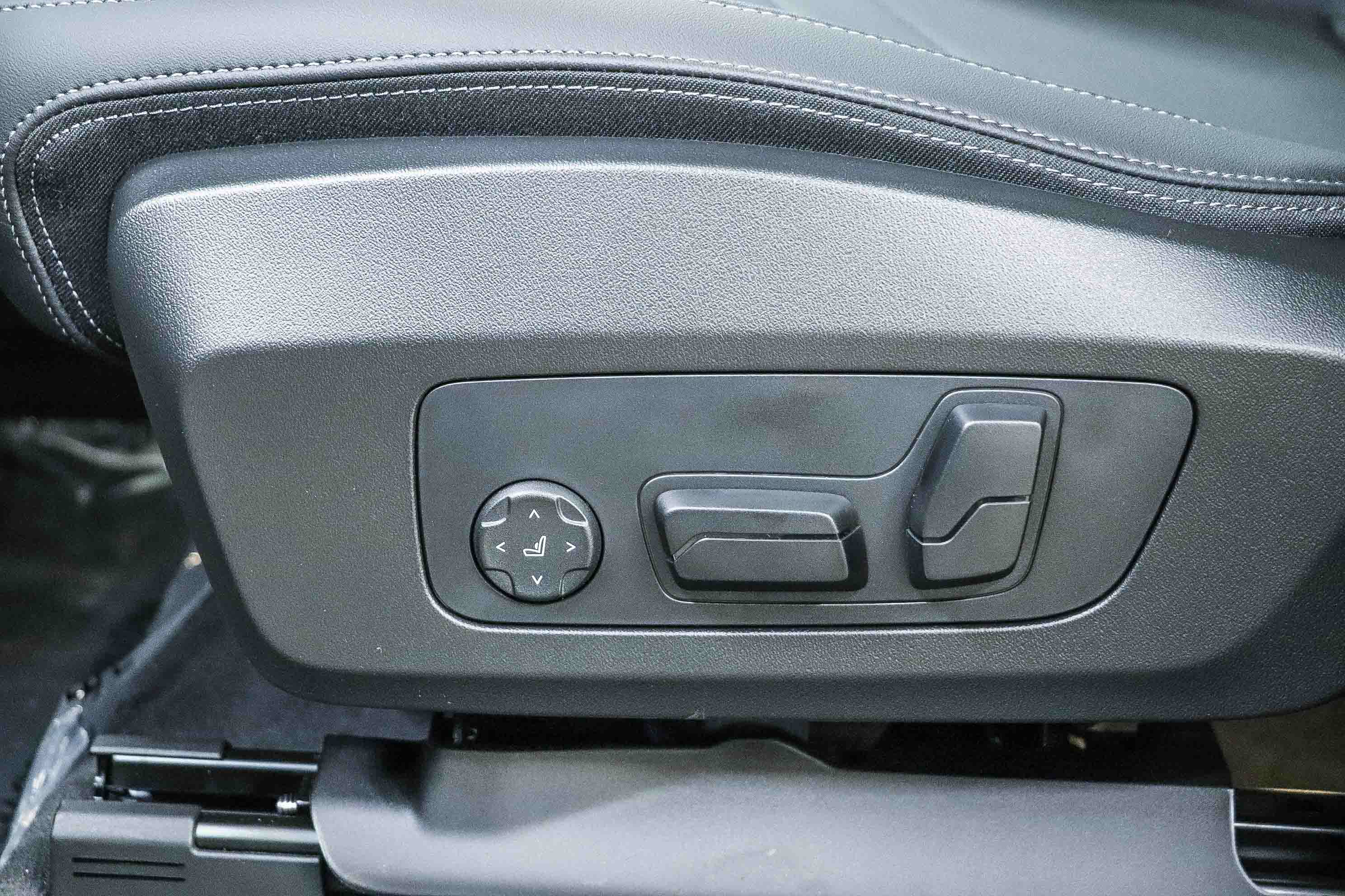 New 2026 BMW X1 xDrive28i w/ Technology Package AWD/4WD image 23