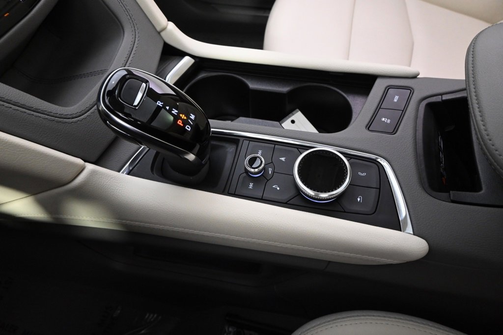 New 2025 Cadillac XT5 Premium Luxury w/ LPO, Floor Liner Package image 32