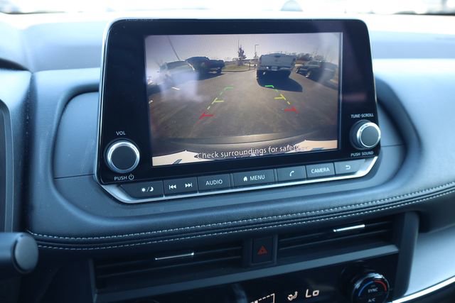 Used 2023 Nissan Rogue SV image 22